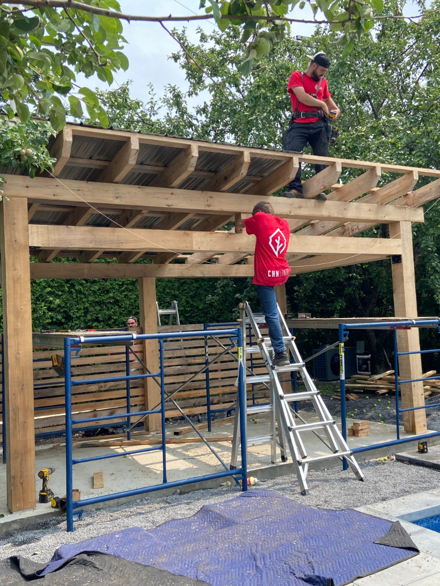 Construction d'un gazebo par Conception Horticole du Nord